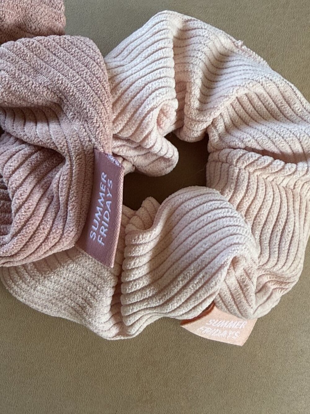 Summer Fridays | Ribbed Scrunchie - Picture 2 of 2